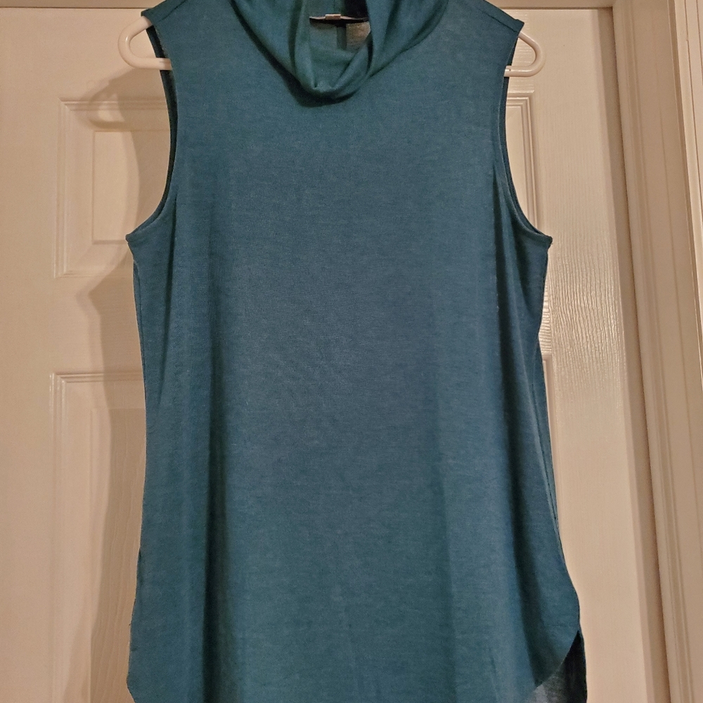 LOFT mock neck sweater shell, size M